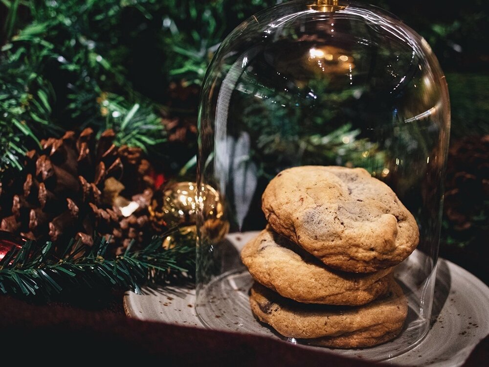Fresh from the oven for your mid-day indulgence this season!⁠
⁠
Pro-tip: Add a hot coffee or tea along with a cookie for just $7 (U.P. $9.50)!⁠ Available at The Cathay every Mon-Thu, 2-5pm.