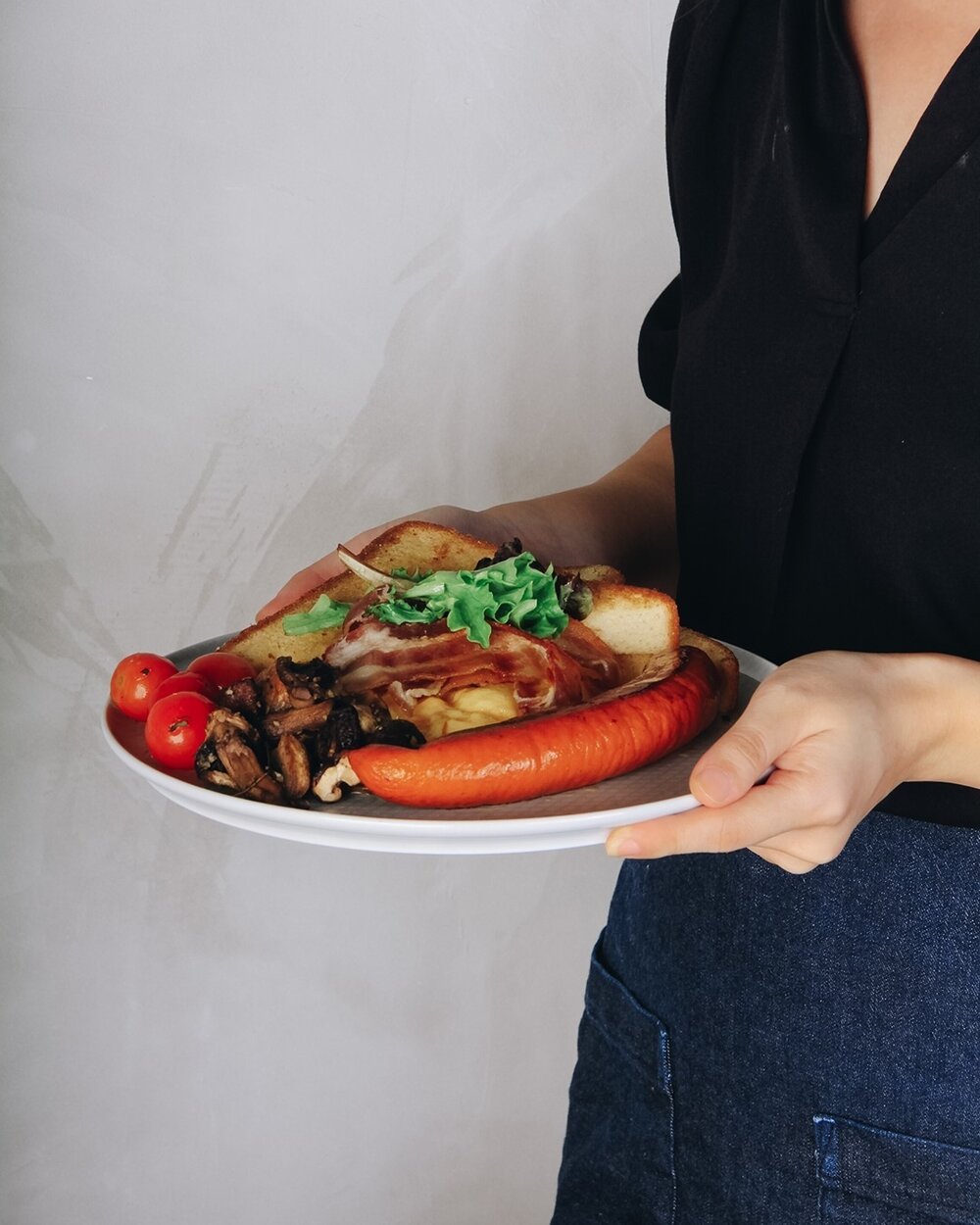 Presenting The Assembly Brunch, a scrumptious brunch platter filled with the classic breakfast favourites - scrambled eggs, chicken bratwurst, fluffy toast and more!⁠
⁠
Best paired with a freshly brewed cup of joe.